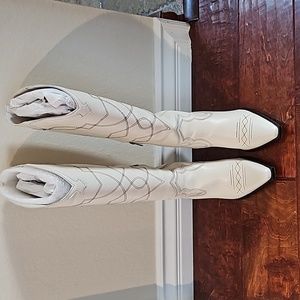 Vince Camuto Western Boots Size 8